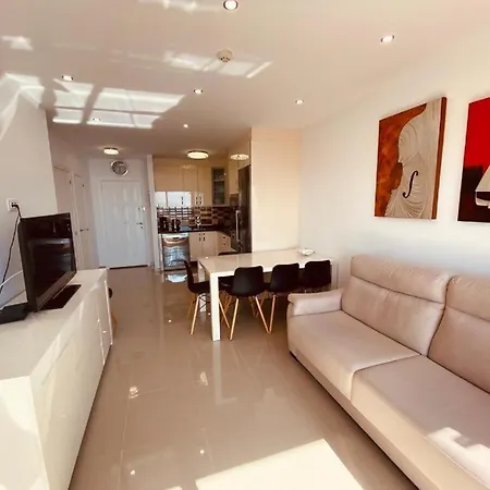 Gold Sunset アパート *